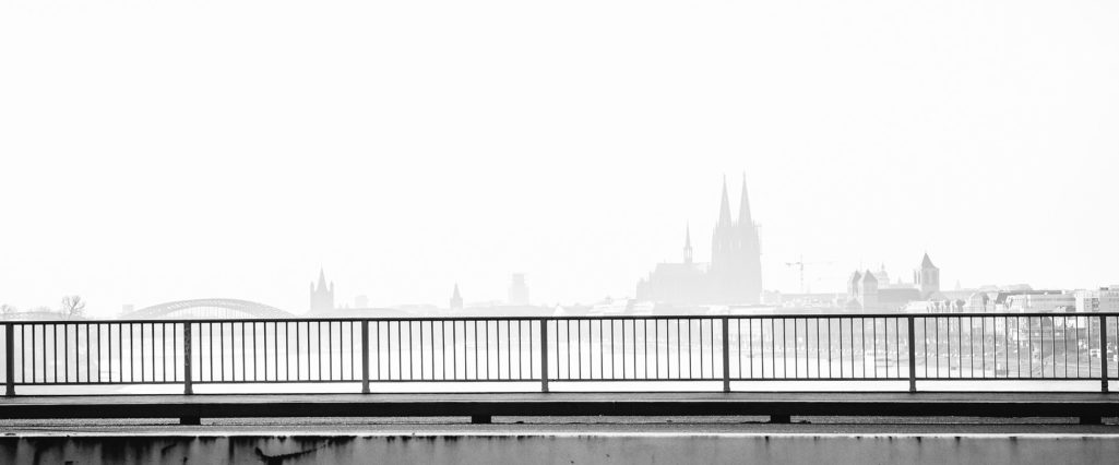 Köln im Lichtnebel.